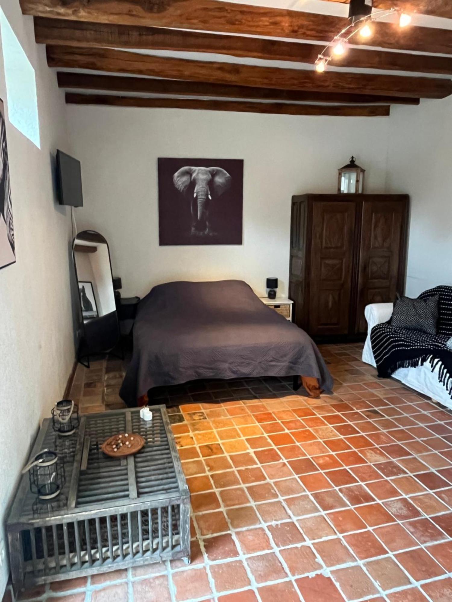 Les Ecuries Bed & Breakfast Recloses ภายนอก รูปภาพ